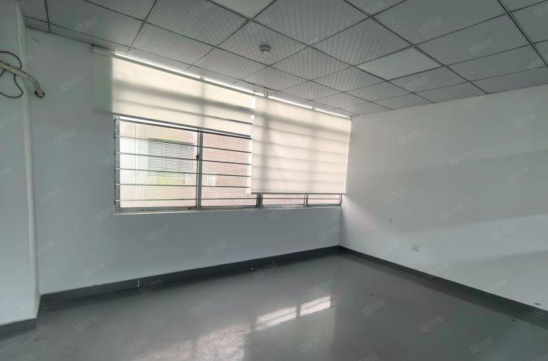 观澜大水坑原房东楼上500平精装修厂房仓库出租大小可分