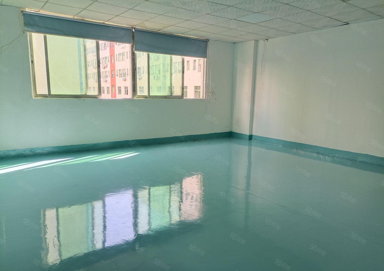 龙华浪口工业区独院厂房2000平出租空地大，可分租500平。