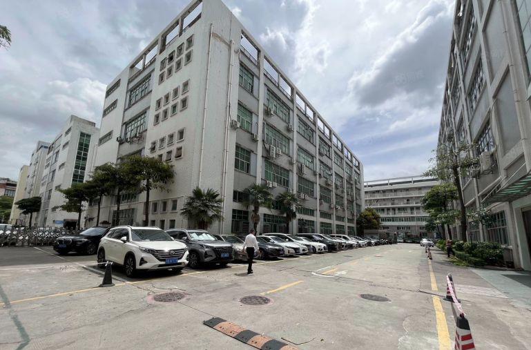 200平起租大浪商业中心原房东一楼1500平厂房出租带航车