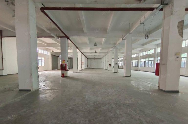 龙华明治地铁口工业园区2000平方红本厂房出租一楼层高5.5