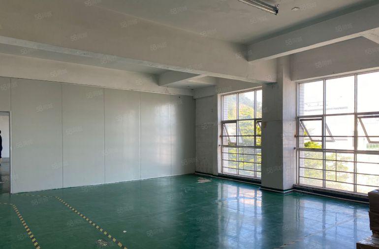 业主直租。观澜福民小面积厂房出租，小面积150平起分租