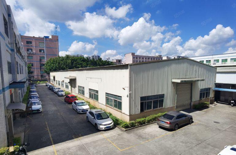 龙澜大道边原房东钢结构低价出租1600平方，层高8米可分租！