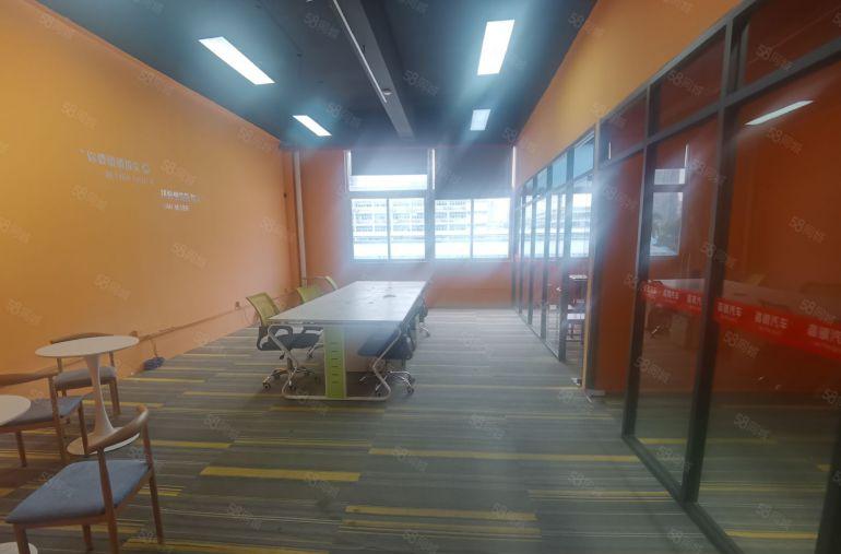 龙华清湖地铁站楼上200平精装修