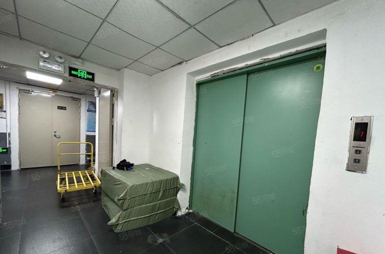 大浪老围工业园，50平，月租1500元，适合办公仓库小加工等