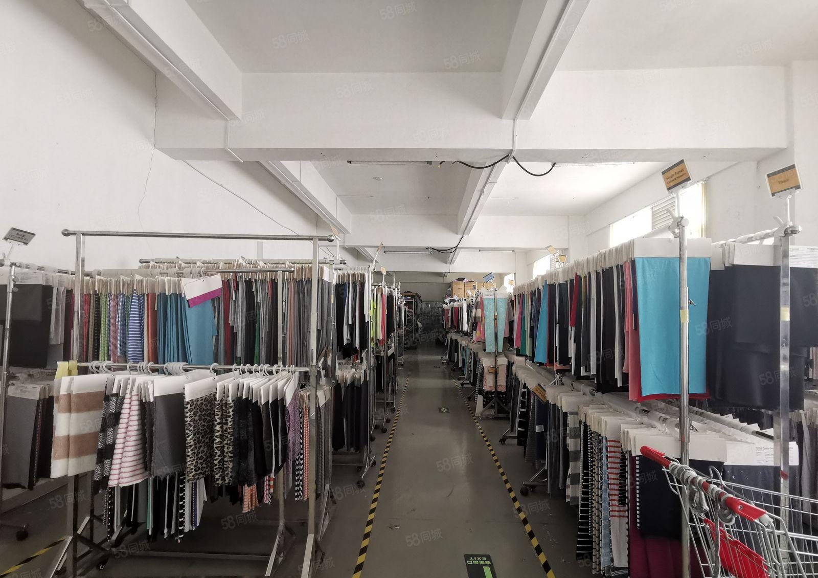 大浪服装厂基地500至2000平精装修一楼仓库厂房出租可分租