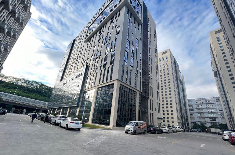 年底低价清盘中，龙华大浪原房东高新园区厂房500平起分租