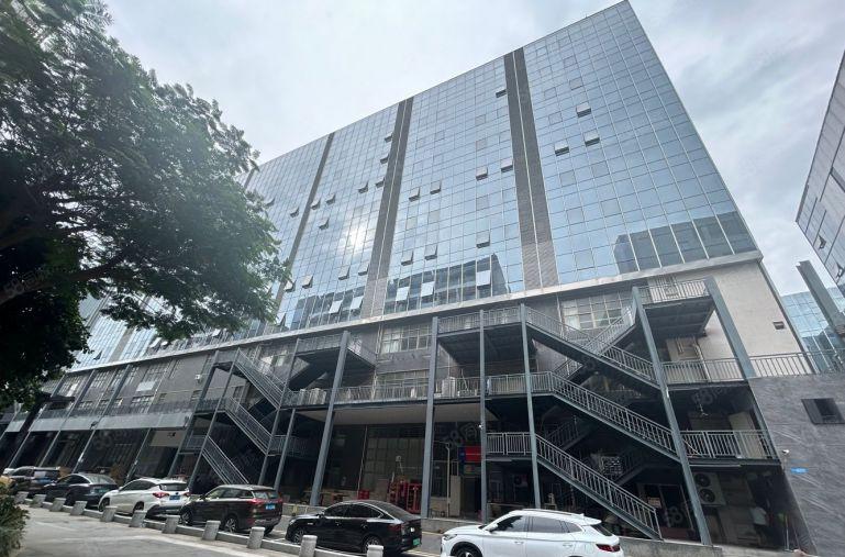 龙华大浪原房东全新厂房出租，300平2400平厂房低价分租