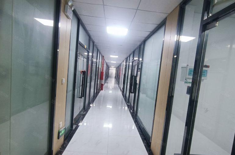 龙华油松精装修厂房273平出租 带办公室