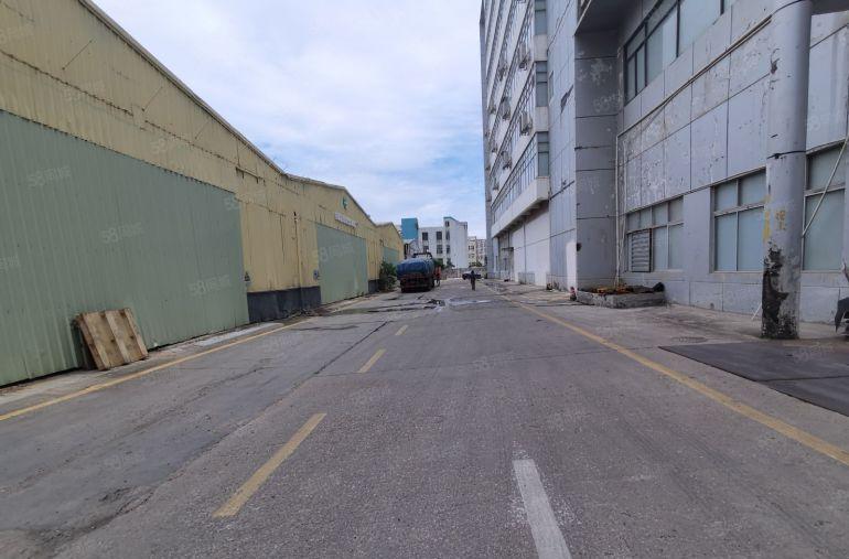 深圳仓库出租石岩厂房一楼物流园超大空地整租分租办公独门独院