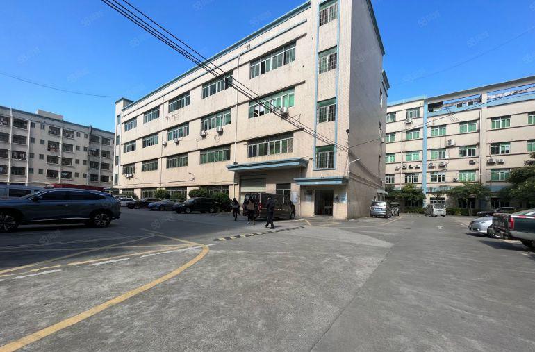 观澜大和轻轨站楼上精装修厂房仓库出租面积1200平米带红本