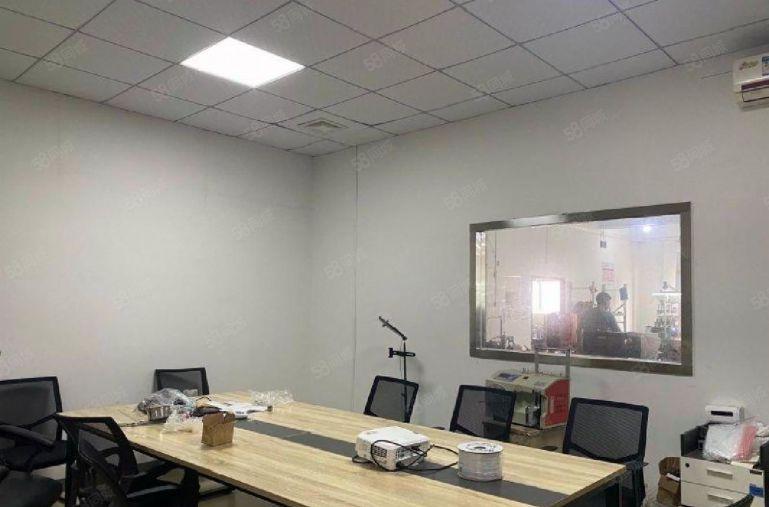 龙华大浪华荣路800平精装修厂房出租，可分租小面积