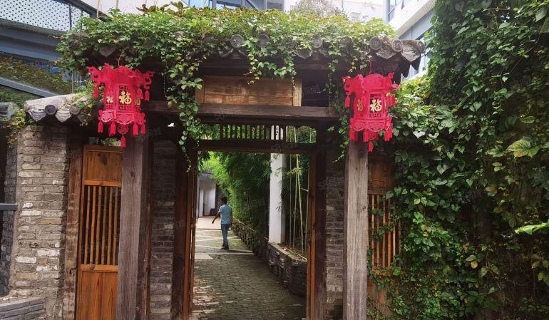 深圳龙华油松花园式独门独院一楼厂房1200平方出租带豪华装修