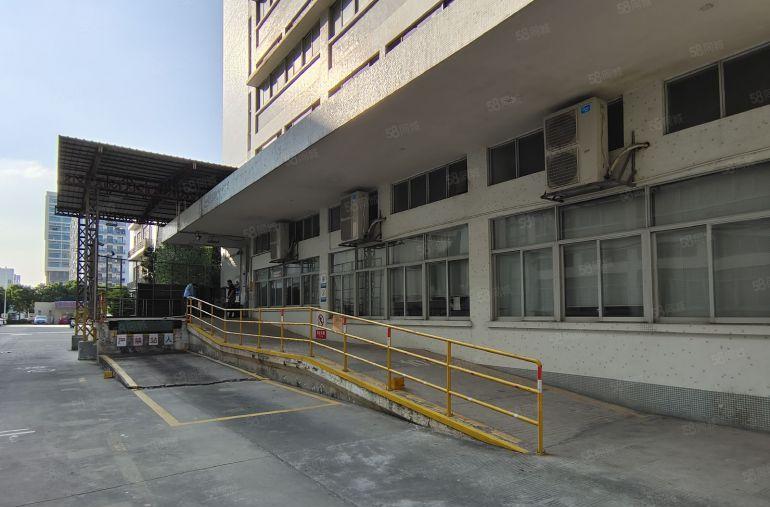 龙华清湖地铁口工业区5000平办公加工标准厂房出租仓库招租