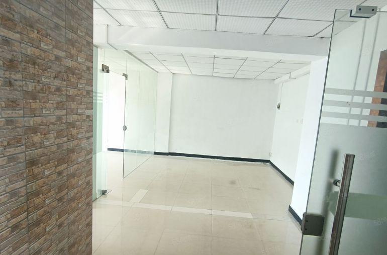 龙华油松精装修厂房120平 2加1格局