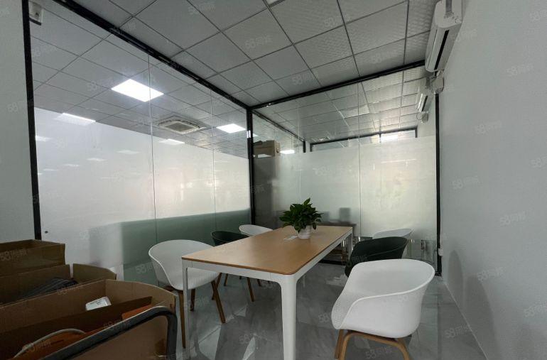 龙华大浪商业中心原房东整层1680平豪华精装修现成办公室车间