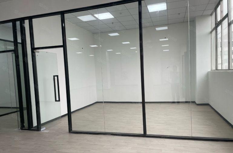 龙华中心区高新产业园一楼办公仓库500平带精装修厂房出租