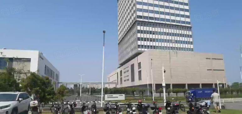 22元龙华地铁口工业园一楼1200平楼上大小可分厂房仓库出租