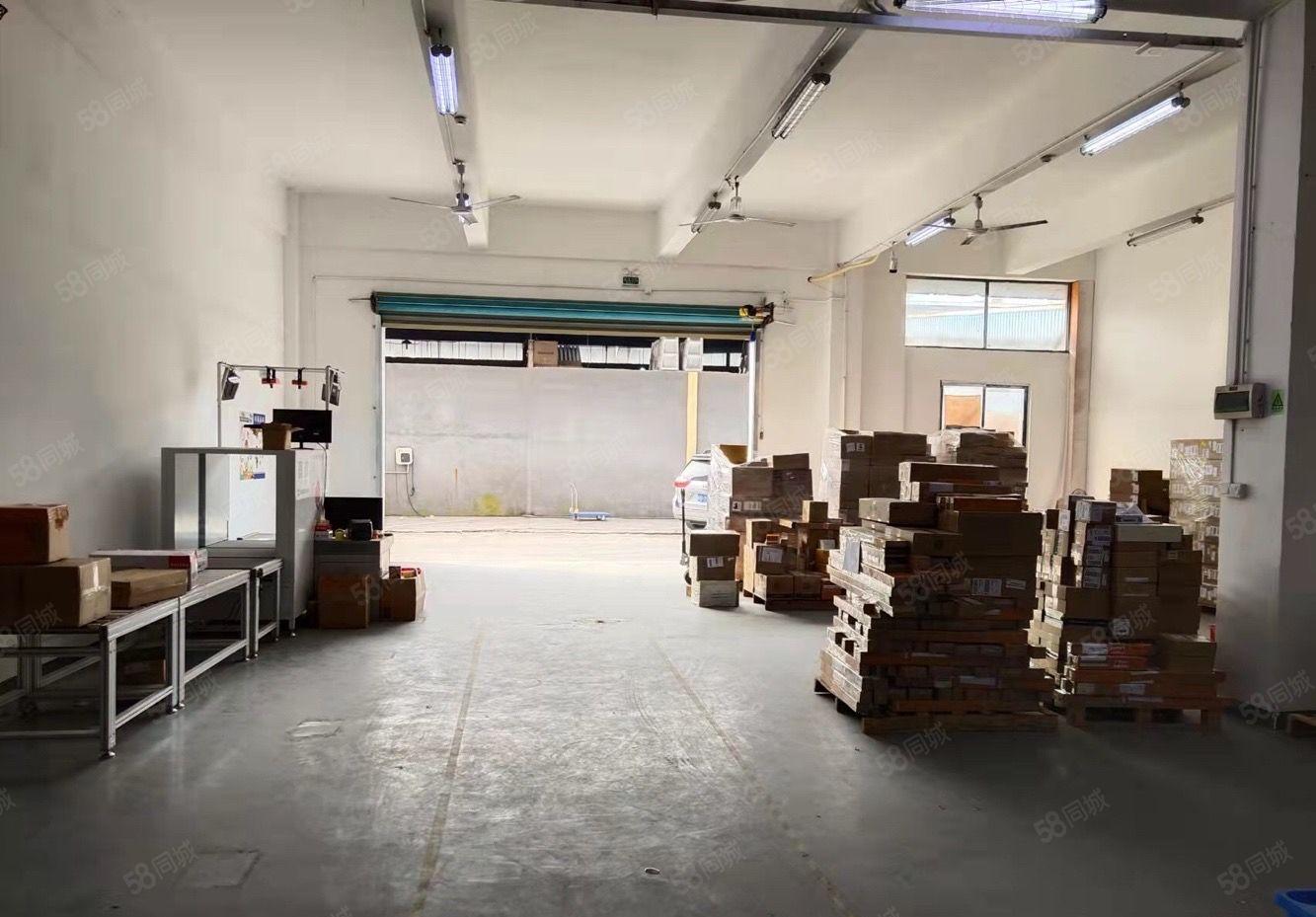 清湖北地铁口新出标准厂房一楼450平