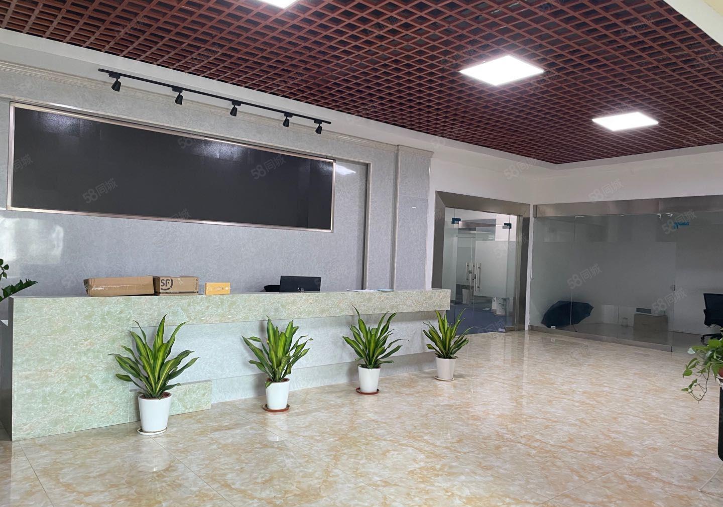 原房东！精装修！石岩龙大高速口1600平精装修带红本厂房出租