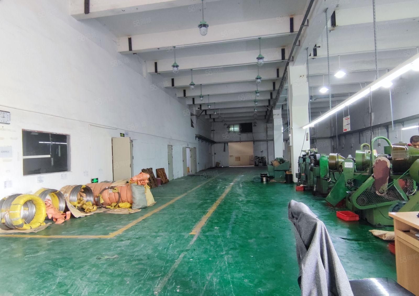 观澜 一楼标准厂房出租1170平方 高度6米带牛角