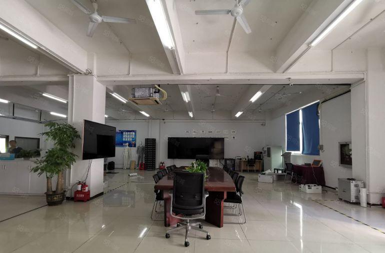 龙华大浪新百丽工业园1100平精装修办公室仓库厂房出租可分租