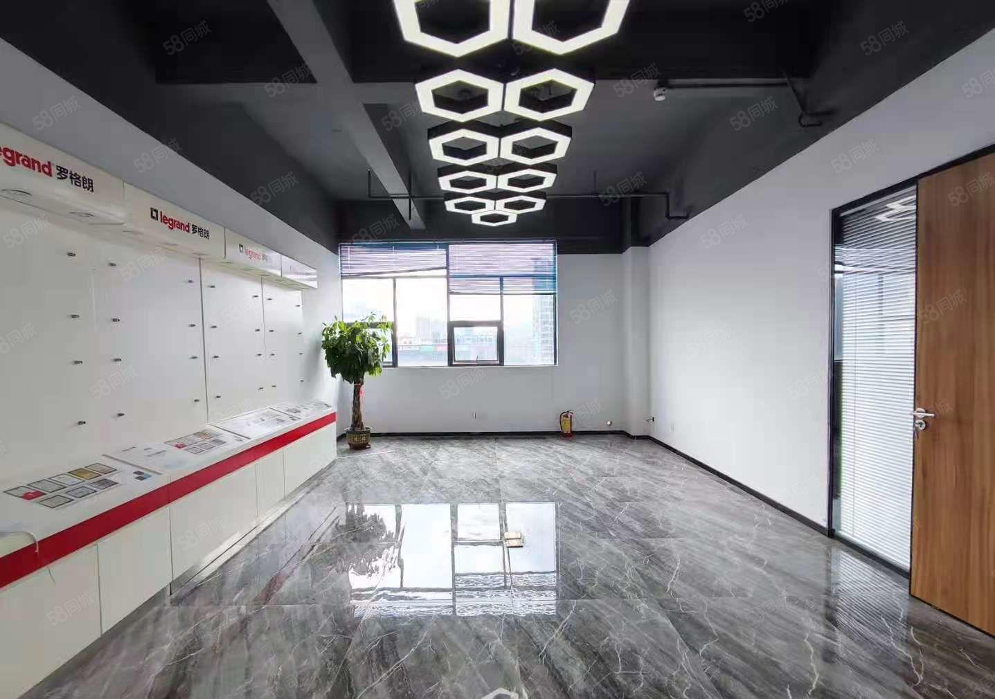 龙华清湖地铁精装修610平适合办公研发电商贸易等，园区形象好