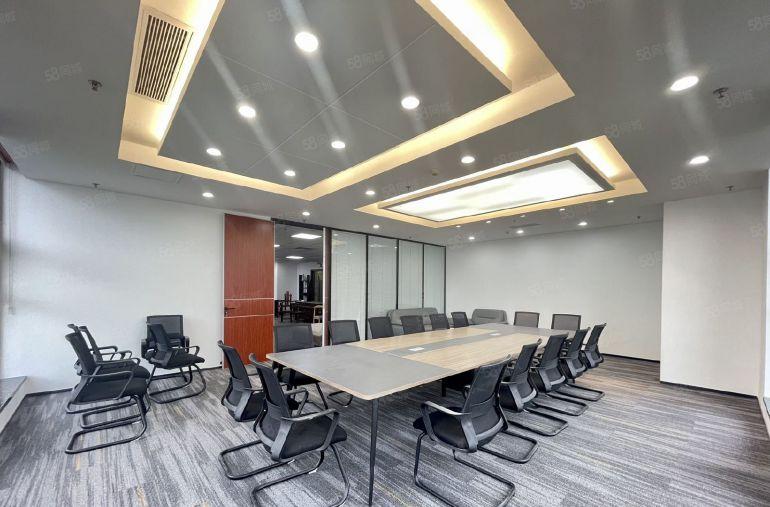 龙华清湖地铁口原房东红本精装修厂房200平起分拎包入住