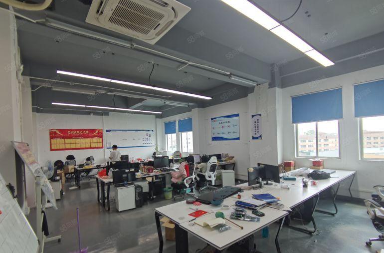 观澜观湖街道松元楼上870平带精装修厂房出租