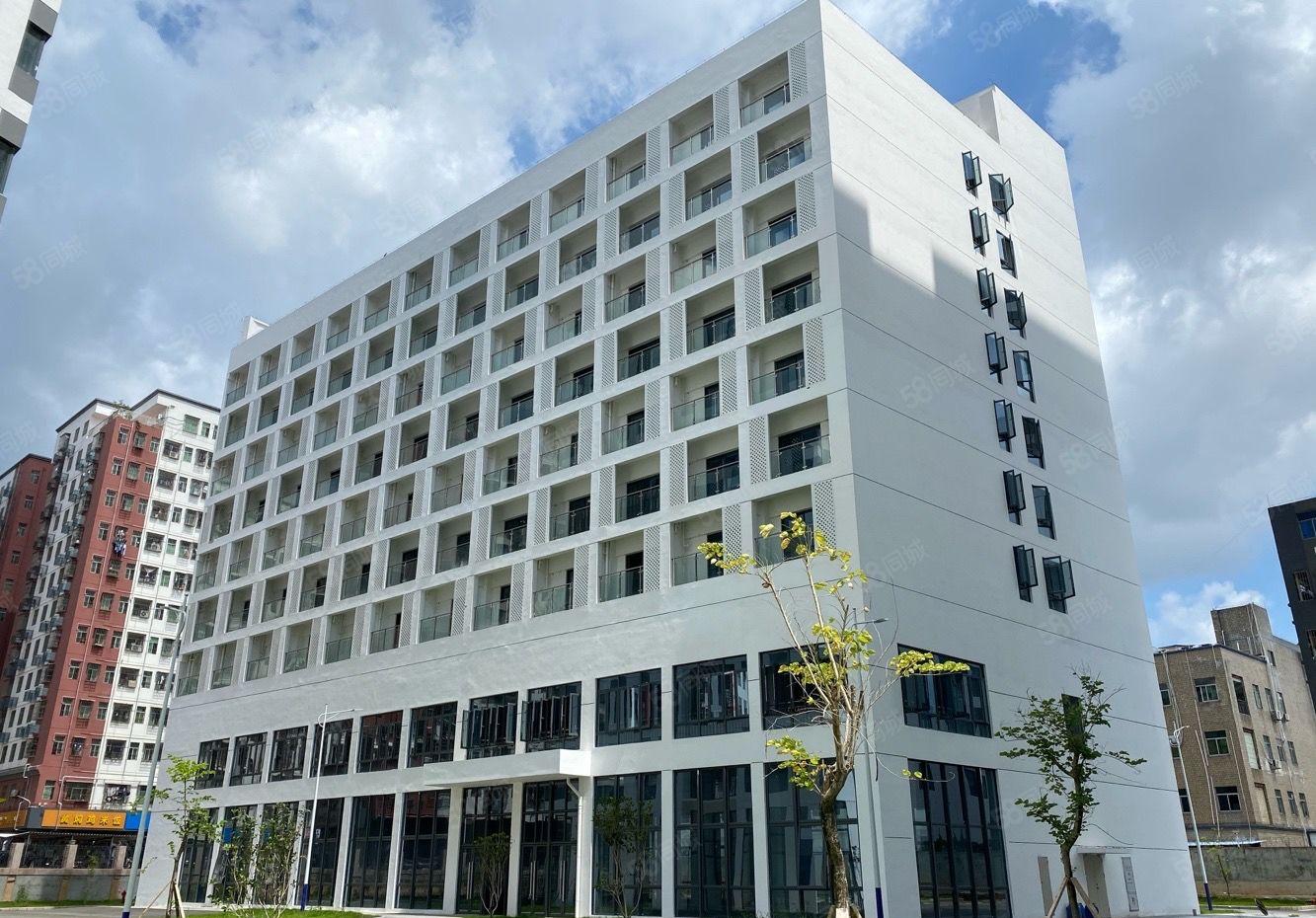 观澜快速路旁14万平方红本工业研发办公厂房出租 200平起租