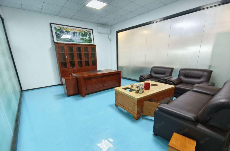 龙华600平精装修厂房出租，全新地坪漆现成水电拉线园区形象好