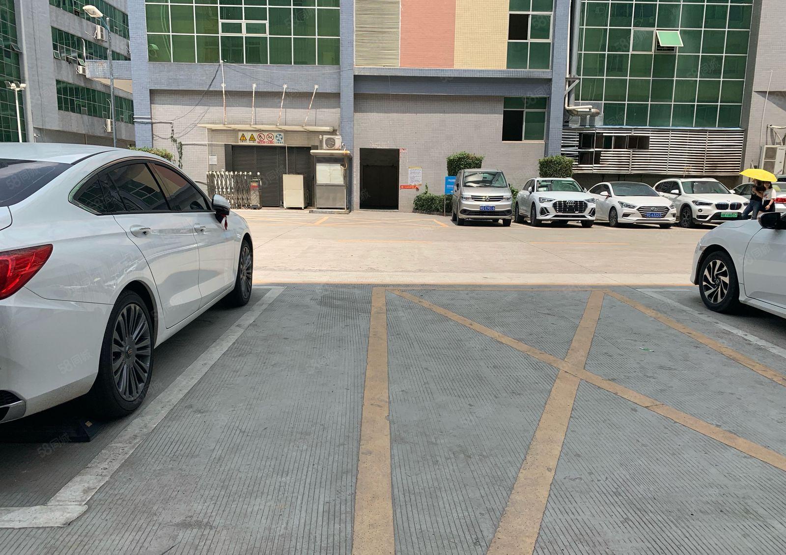 (出租观澜桂花村独院厂房)1楼1600平厂房仓库出租大小可分