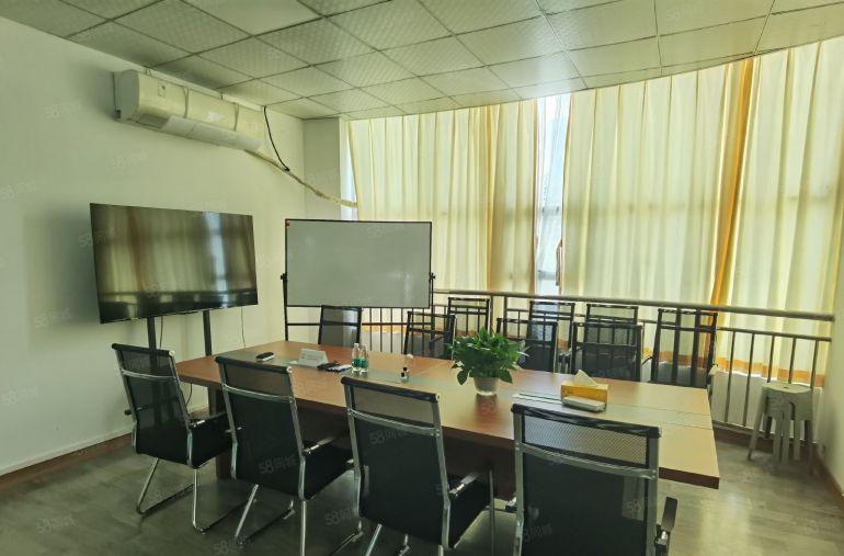 观澜章阁花园式厂房精装修出租1800平方，拎包入驻大小可分租