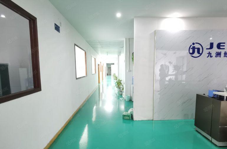 观澜大水坑精装修厂房出租1200平方，原房东大型园区实际面积