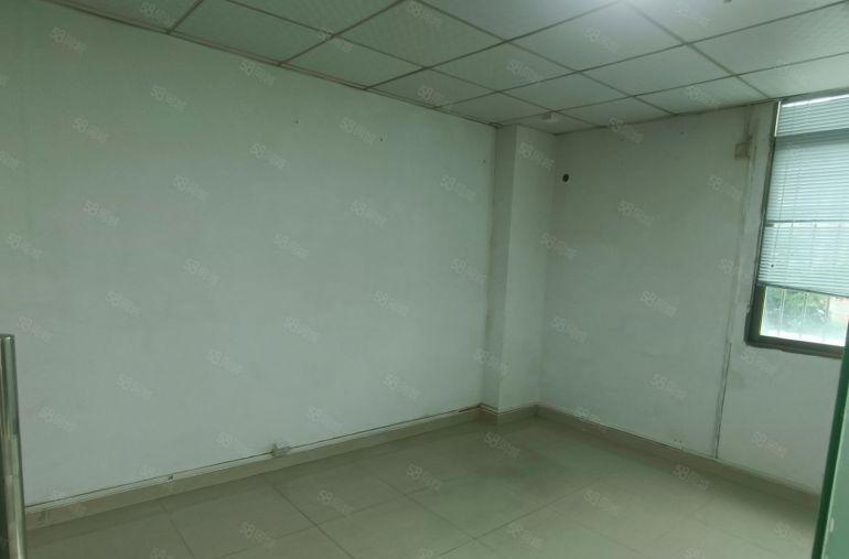 坂田五和地铁口精装修厂房出租89平 1加1格局