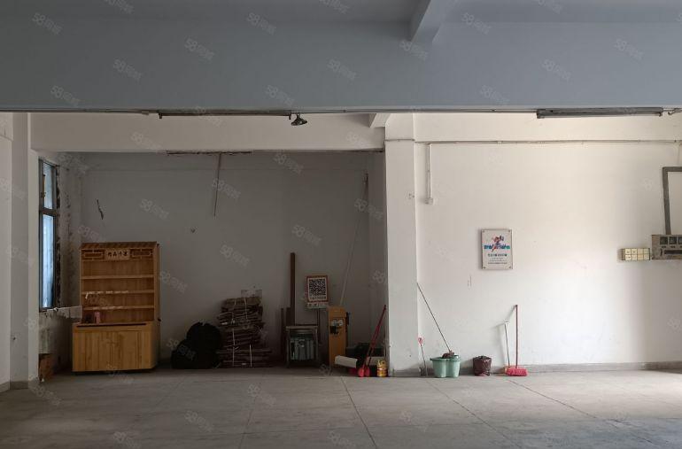 观澜牛湖金石路一楼原房东厂房出租300平可办公和仓库，小卖部