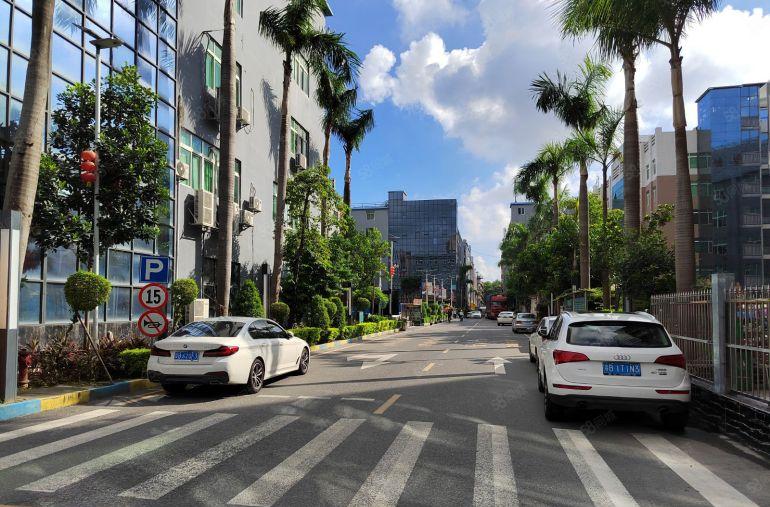 龙华上塘地铁口抖音电商办公研发园区精装修500平厂房低价出租