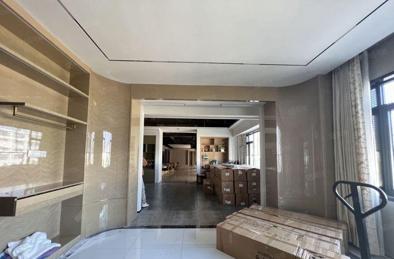 龙华地铁口厂房出租500平带豪华装修适合直播电商办公行业