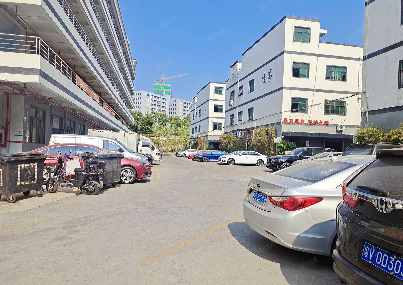 大浪新围村，22元，22元每平，精装修360平厂房出租