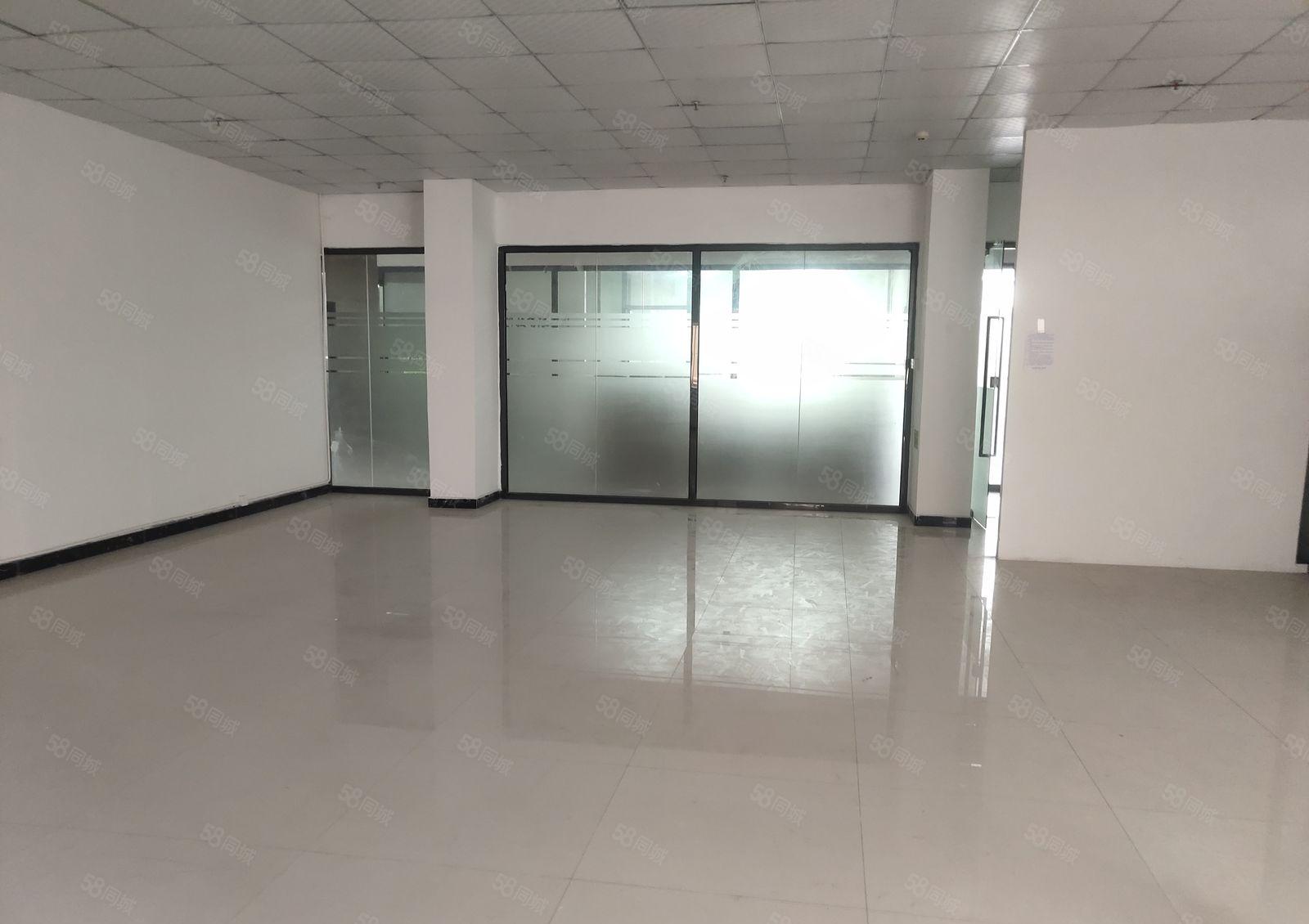 出租龙华观澜福民原房东红本厂房出租，离地铁口只有200米