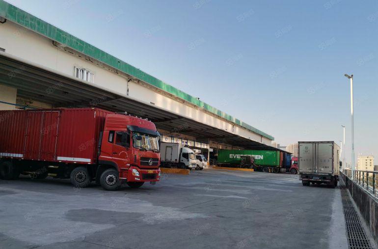 深圳市龙华区12000平米12米高，一排卸货平台钢构厂房出租