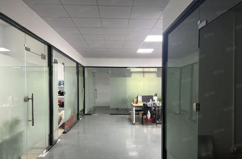 龙华布龙路元芬地铁站附近楼上1000平精装修厂房出租