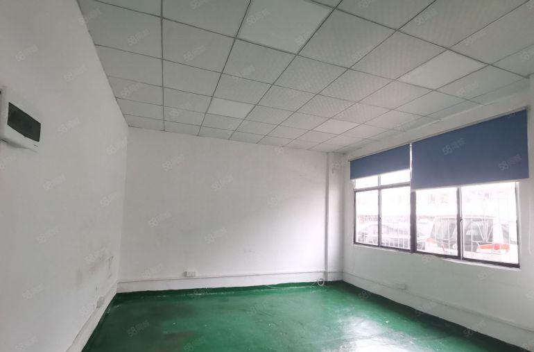 观澜主干道边工业园三楼标准厂房600平，带装修办公室，好招工