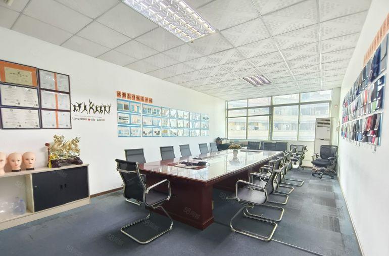 龙华观澜原房东厂房出租800平2000平方装修无需装让费