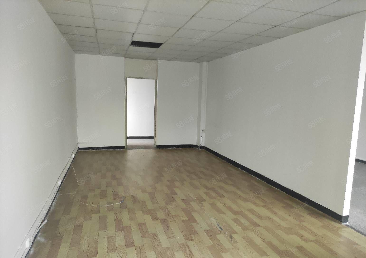 龙华油松精装修厂房120平米出租 1加1格局