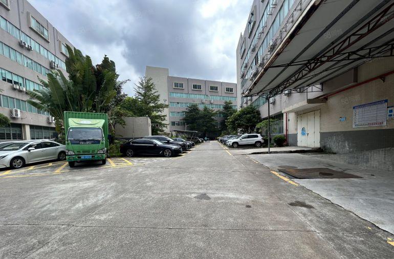 龙华原房东科技园楼上精装800平带前台3间办公室厂房出租