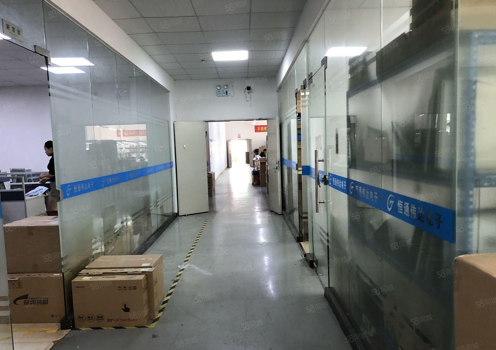 深圳龙华大浪华宁路旁原房东标准厂房整层精装修1300平米出租