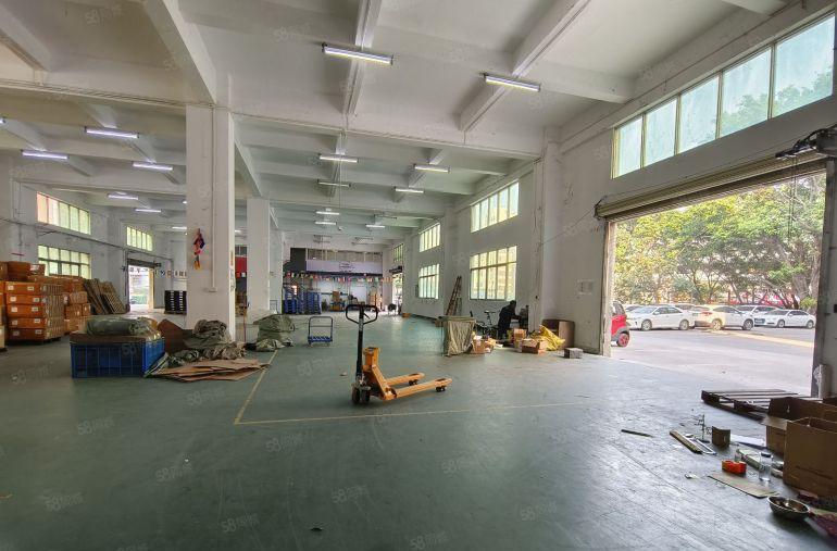 300平分  龙华6号线地铁1500平原房东红本厂房仓库出租