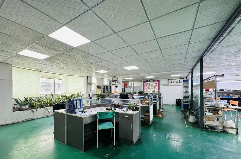 24元起龙华大浪布龙路楼上300平厂房出租仓库出租大小分租