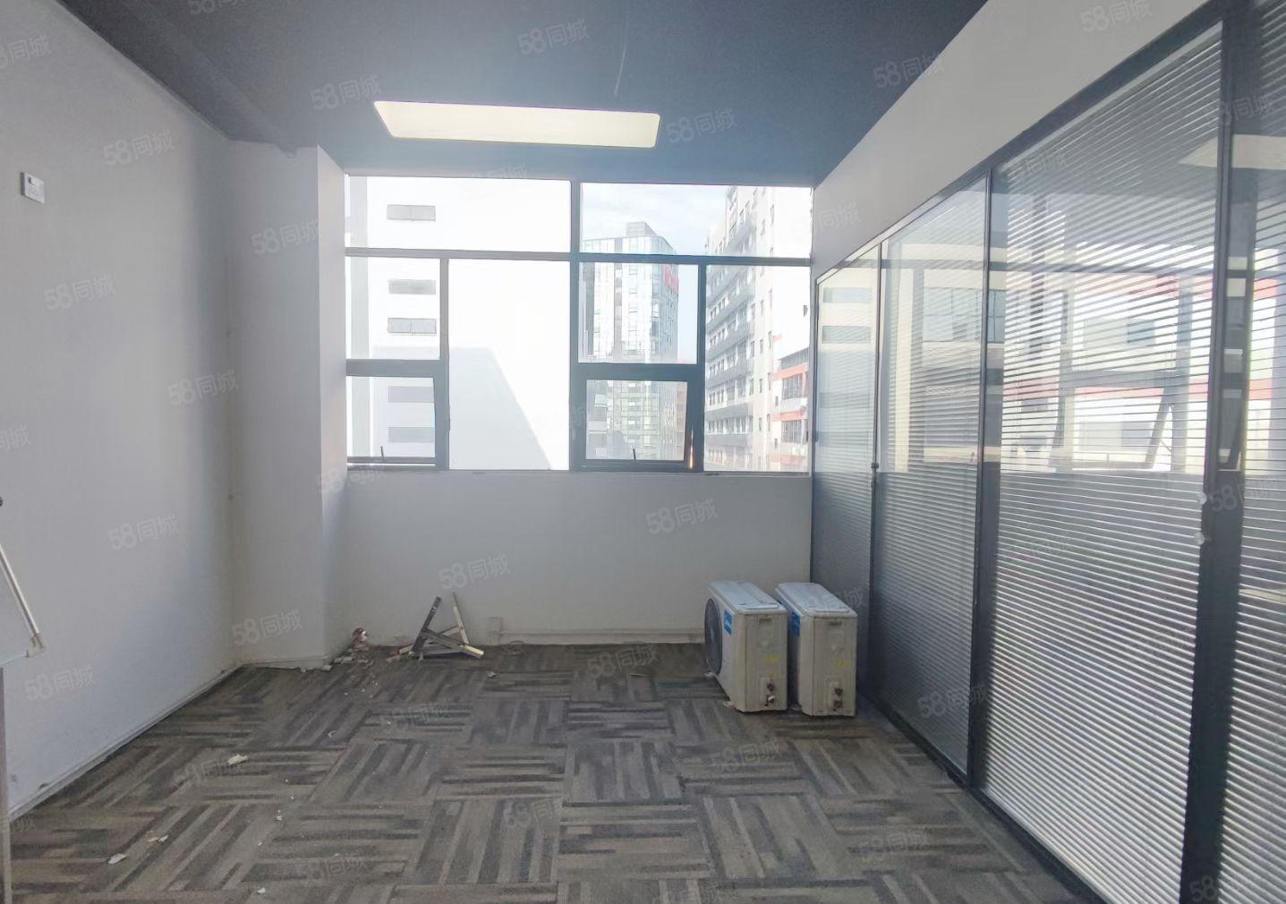 龙华汽车站两百平米厂房出租，带精装修适合做电商办公仓库出租