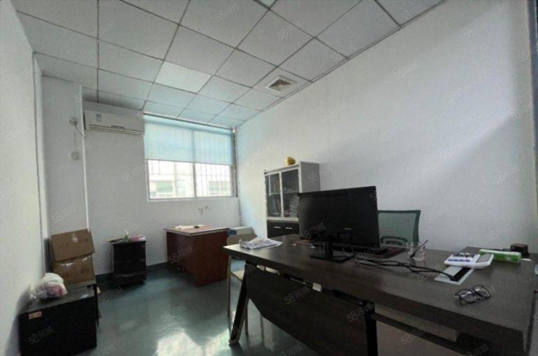 观澜地铁站旁楼上精装修700平仓库红本厂房出租水电齐全